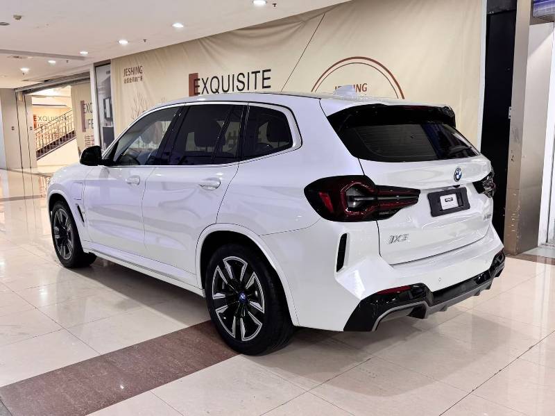 BMW iX3 2023 изображение автомобиля #7