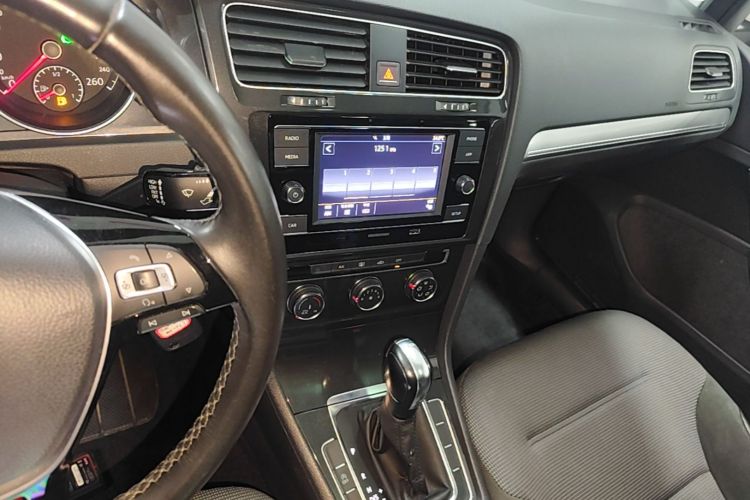 Volkswagen Golf 2018 #13 Volkswagen Golf 2018 car image #13