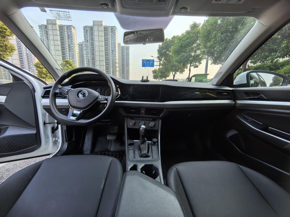 Volkswagen Bora 2022 car image #9