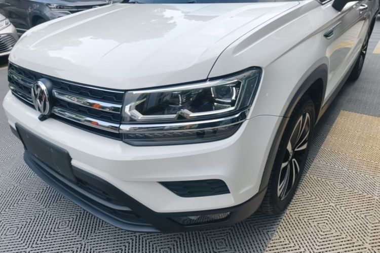 Volkswagen Tharu 2020 car image #23