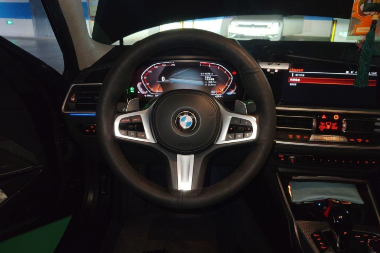 BMW 3 Series 2020 car image #15