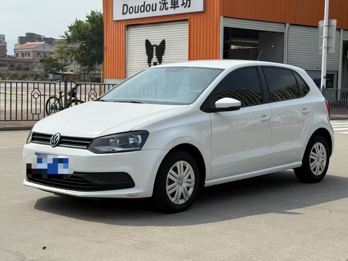 Volkswagen Polo 2017 car image 