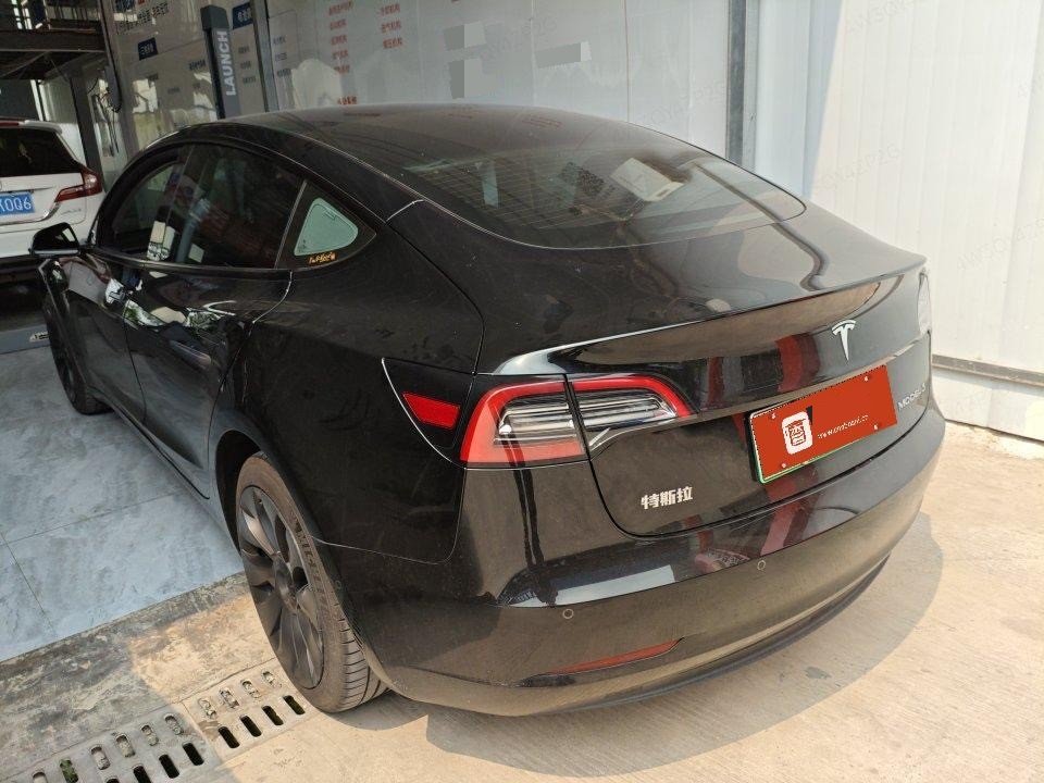 Tesla Model 3 2022 car image #3