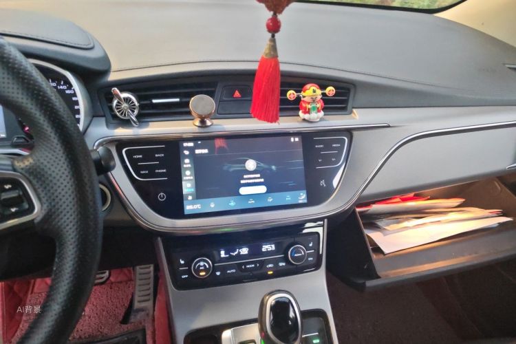 GEELY Emgrand GS 2018 immagine di auto #15