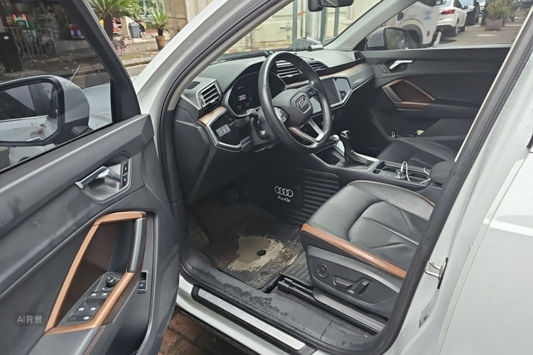 Audi Q3 2021 imagen de coche #18