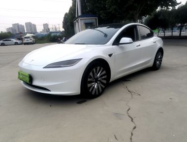 Tesla Model 3 2024 изображение автомобиля 
