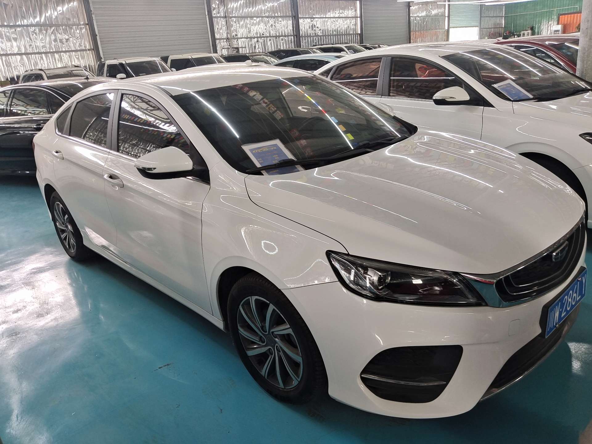 2020 immagine di auto #3