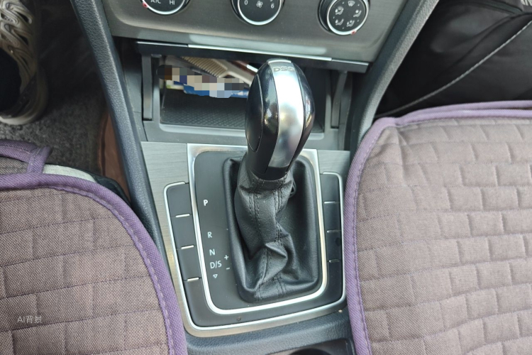 Volkswagen Golf 2016 car image #16