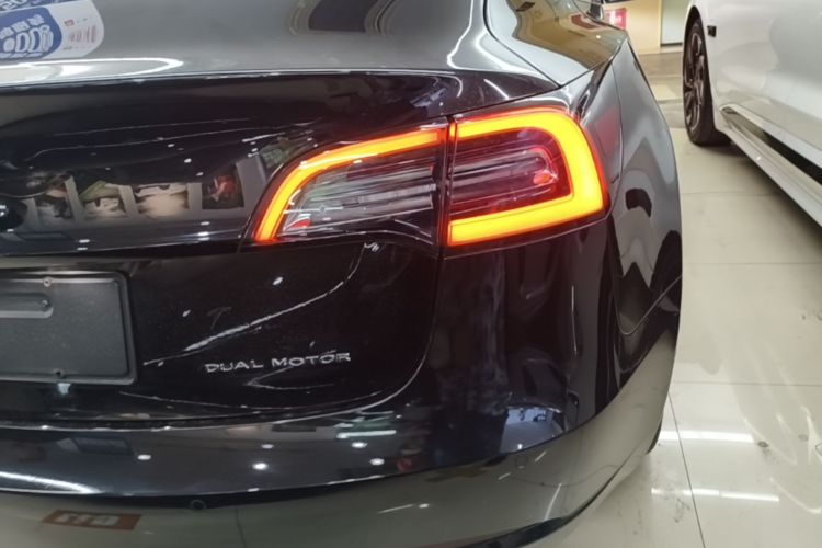 Tesla Model 3 2020 car image #8