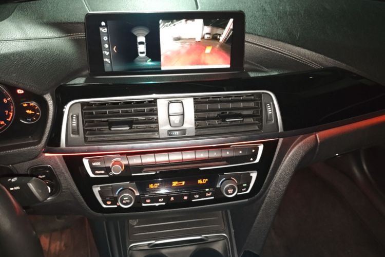 BMW 3 Series 2018 #13 BMW 3 Series 2018 immagine di auto #13