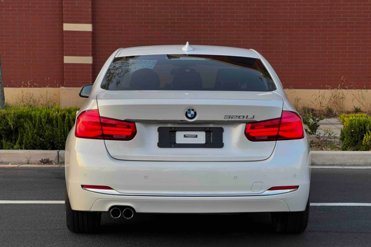 BMW 3 Series 2017 #3 BMW 3 Series 2017 imagen de coche #3