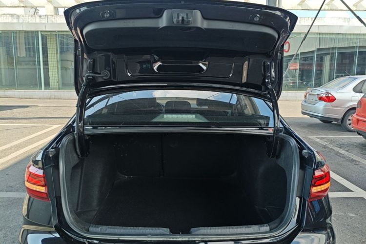 Volkswagen Lavida 2023 car image #19