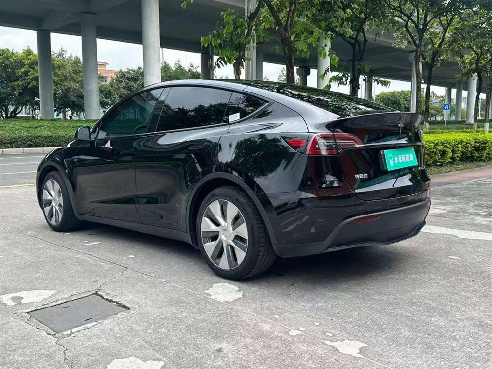 Tesla Model Y 2022 car image #5