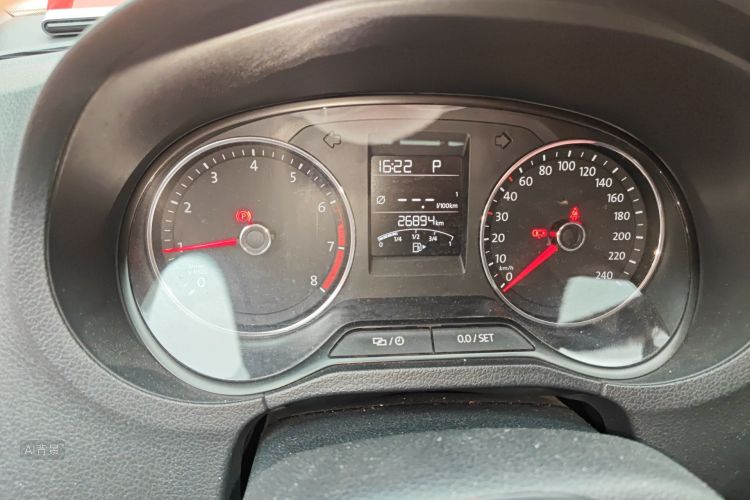 Volkswagen Polo 2018 imagem de carro #13