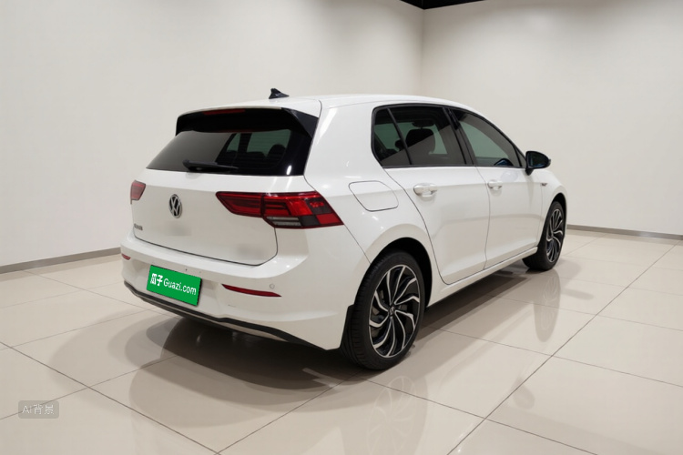Volkswagen Golf 2022 car image #5
