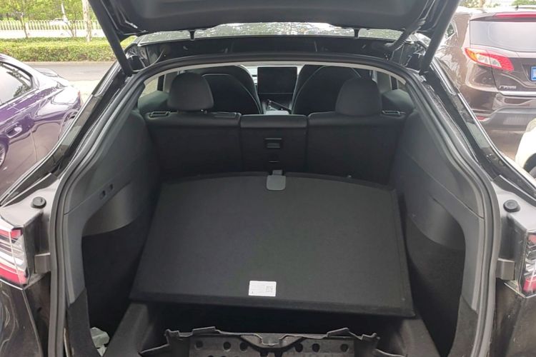 Tesla Model Y 2022 #19 Tesla Model Y 2022 car image #19