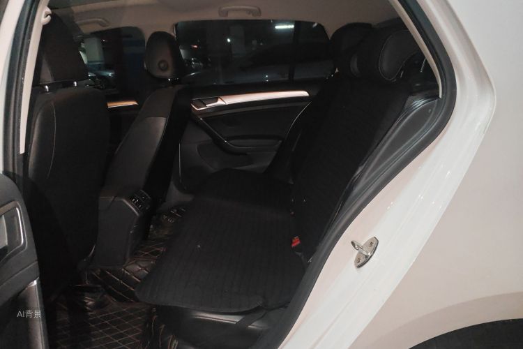 Volkswagen Golf 2018 immagine di auto #19