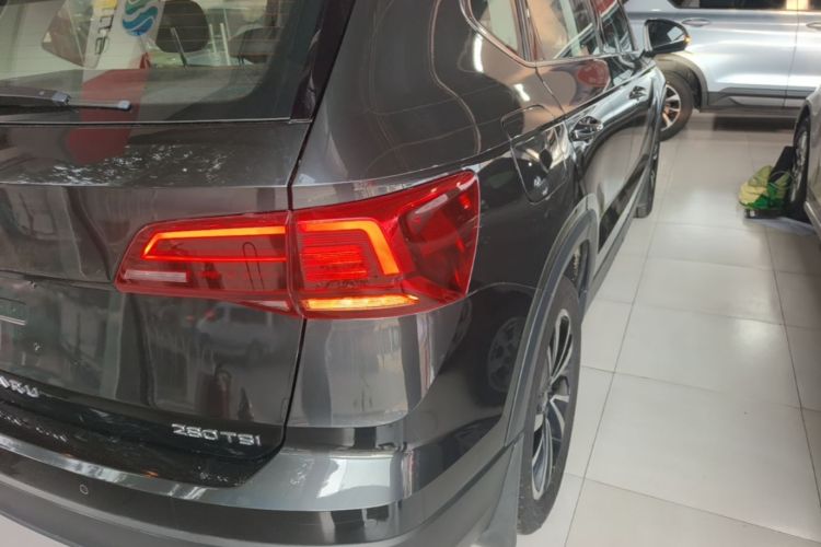 Volkswagen Tharu 2021 car image #8
