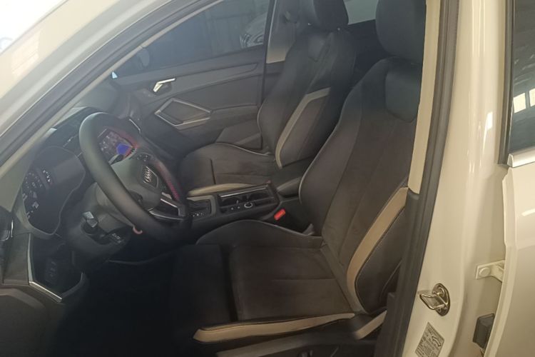 Audi Q3 2022 car image #15