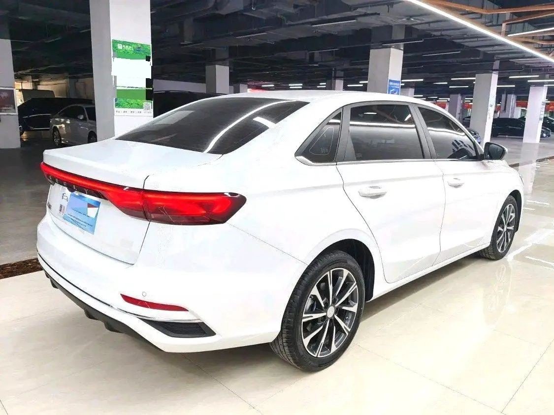 GEELY Emgrand 2024 immagine di auto #4