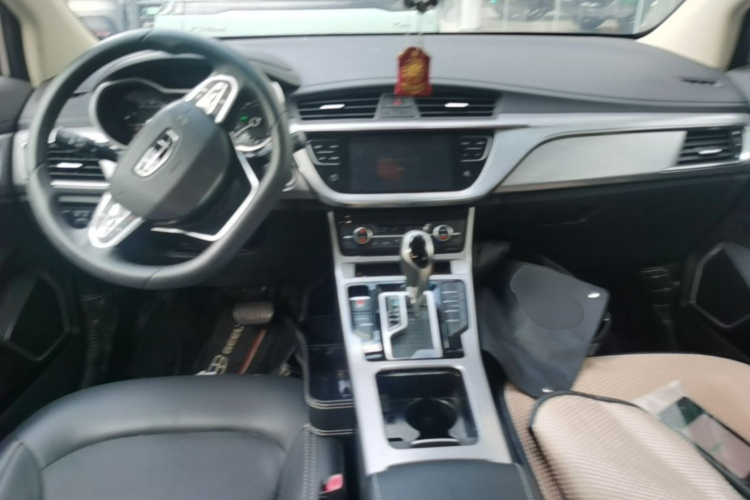 GEELY Emgrand GS 2020 car image #11
