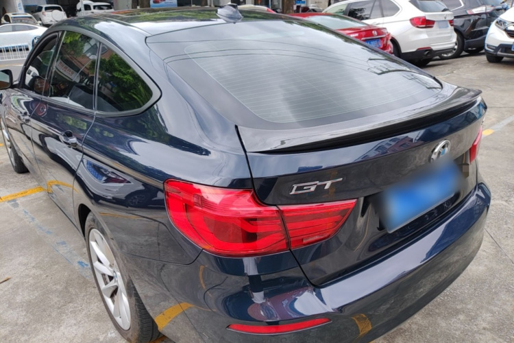 BMW 3 Series GT 2019 imagem de carro #5