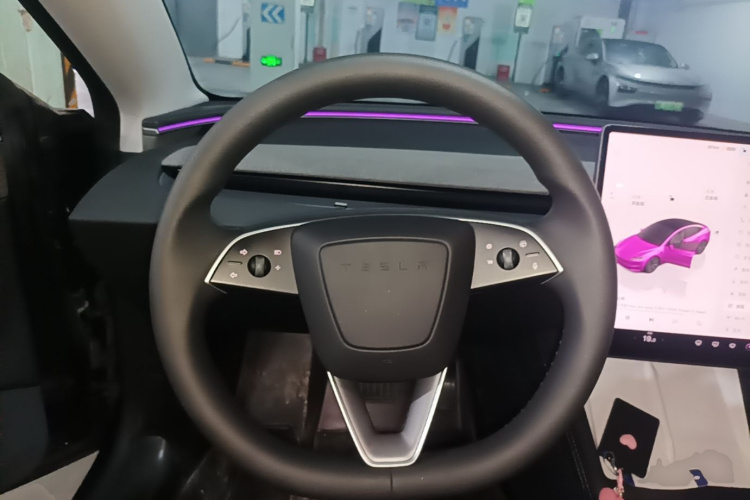 Tesla Model 3 2025 #13 Tesla Model 3 2025 car image #13
