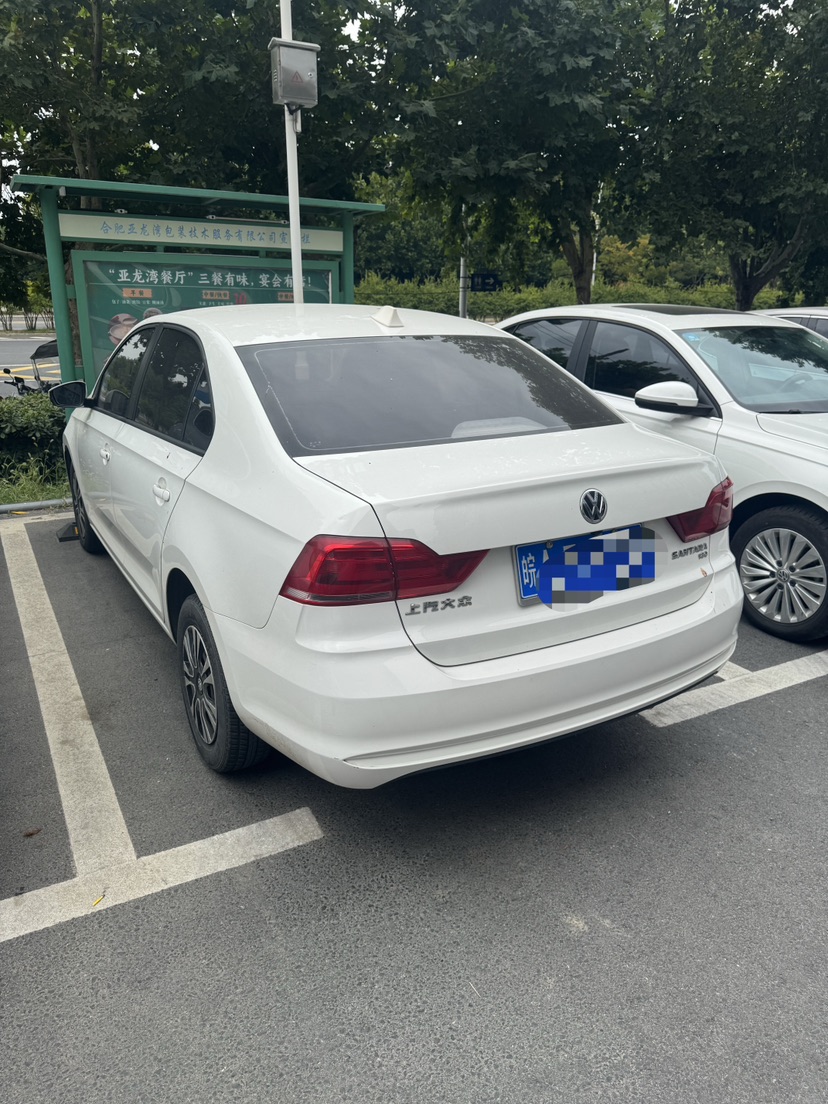 Volkswagen Santana 2018 car image #2