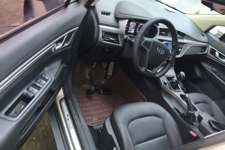 GEELY Emgrand GS 2017 car image #16
