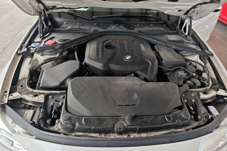 BMW 3 Series 2018 #20 BMW 3 Series 2018 car image #20
