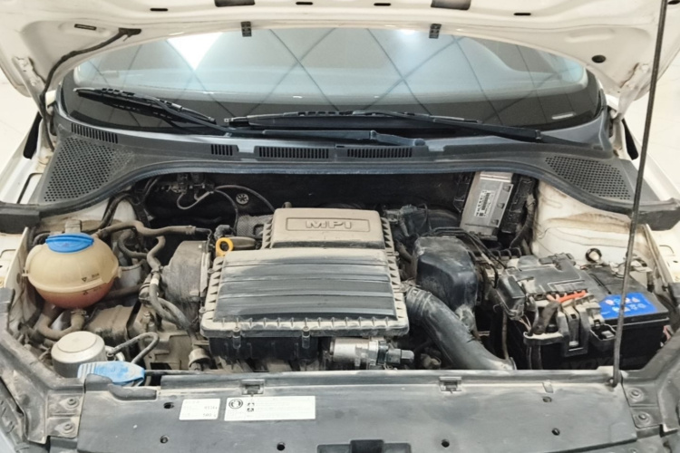 Volkswagen Santana 2020 imagen de coche #20
