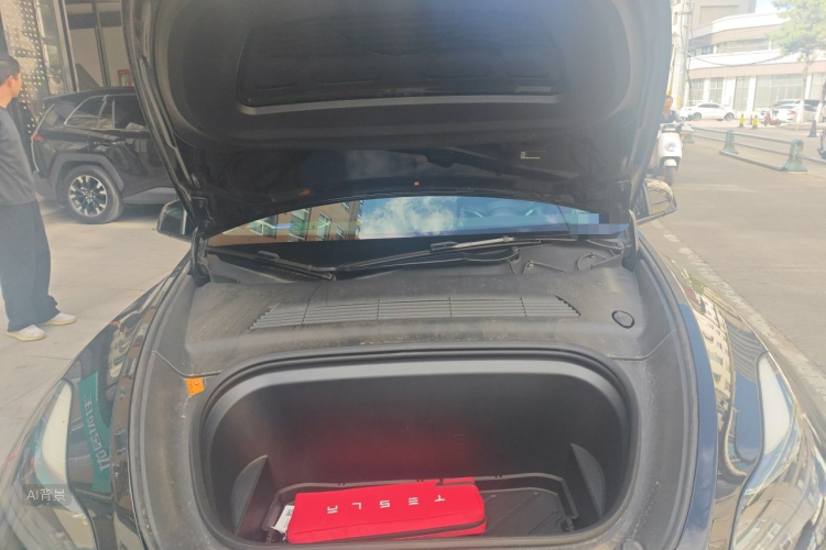 Tesla Model Y 2023 immagine di auto #22