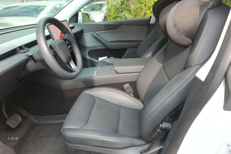 Tesla Model Y 2025 #17 Tesla Model Y 2025 car image #17