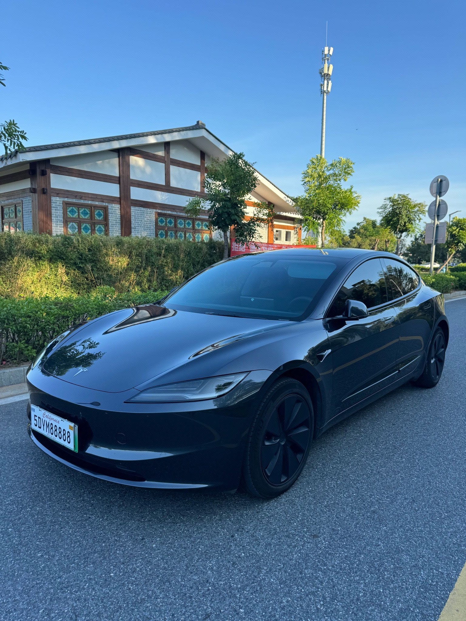 Tesla Model 3 2024 car image 
