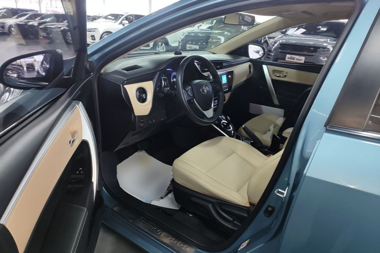 Toyota Corolla 2017 car image #12