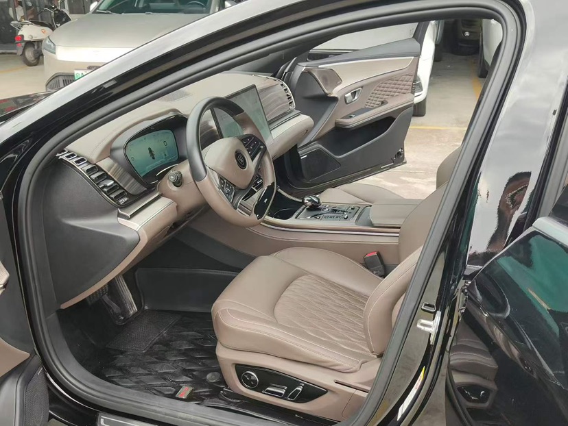 BYD Han 2023 car image #5