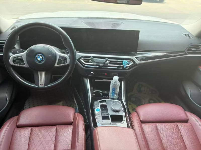 BMW i3 2023 car image #5