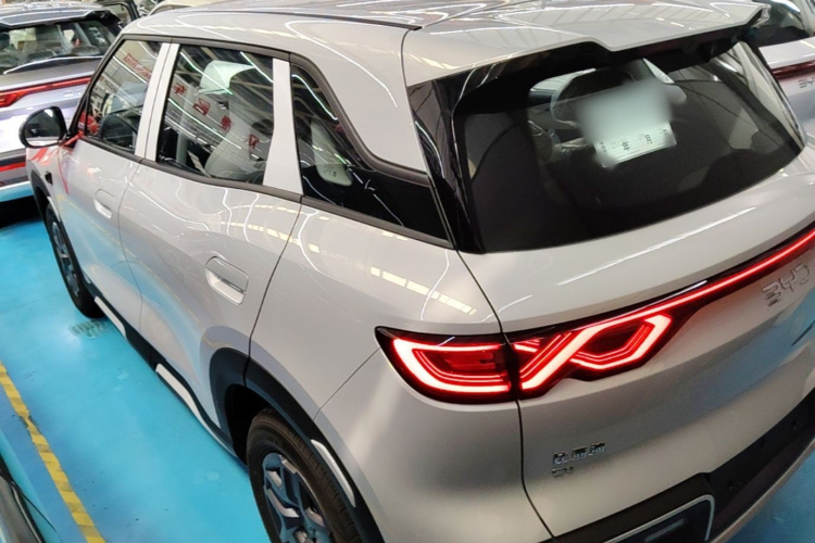 BYD YuanUP 2026 car image #5