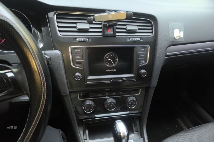 Volkswagen Golf 2017 car image #15