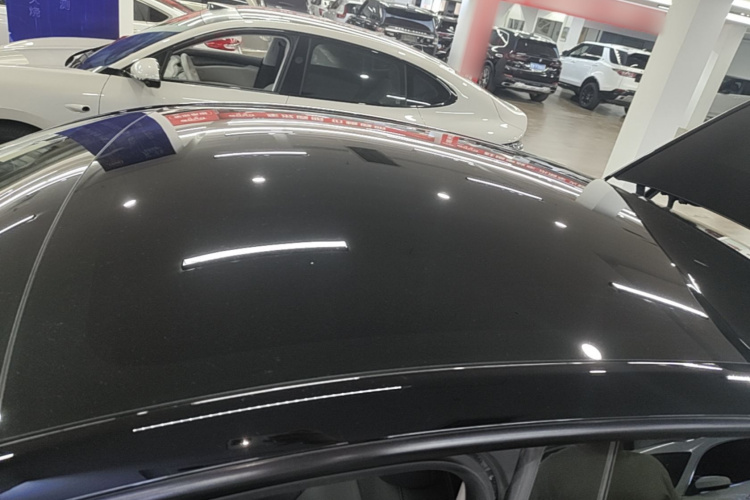 Tesla Model Y 2023 car image #24