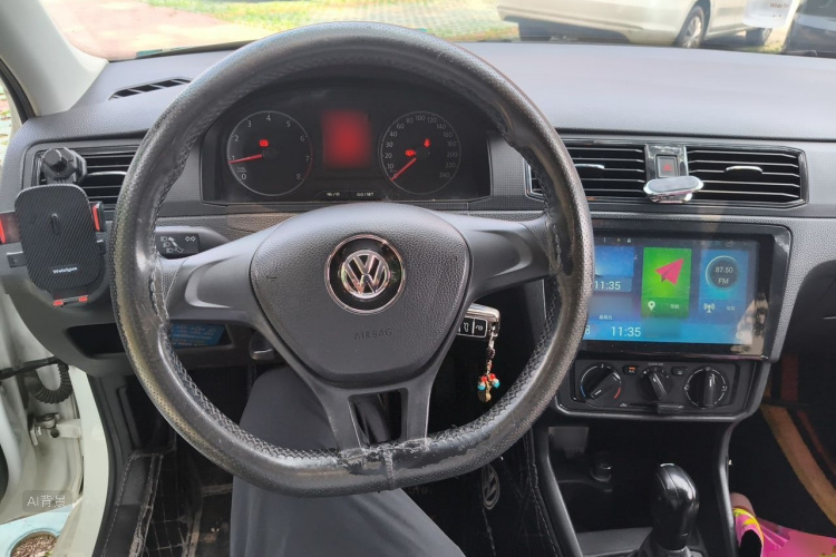 Volkswagen Santana 2018 car image #12