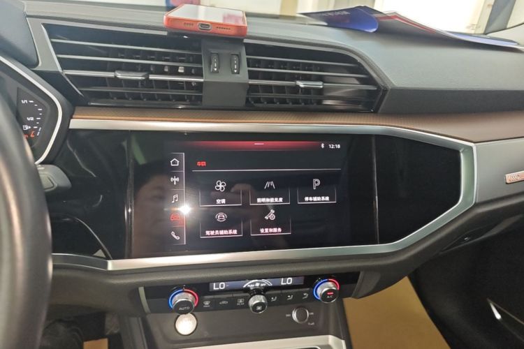 Audi Q3 2019 #13 Audi Q3 2019 car image #13