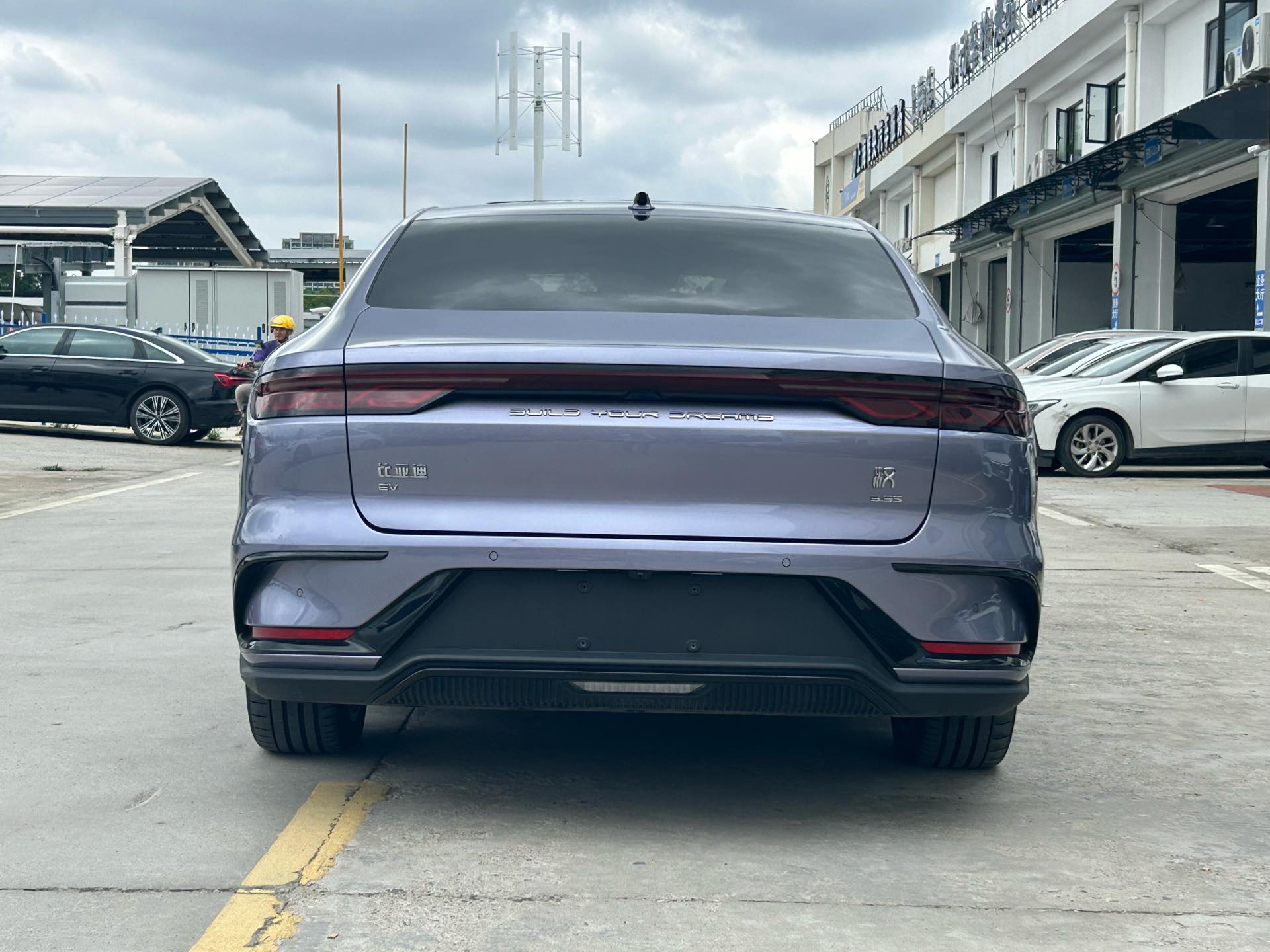 BYD Han 2024 car image #8