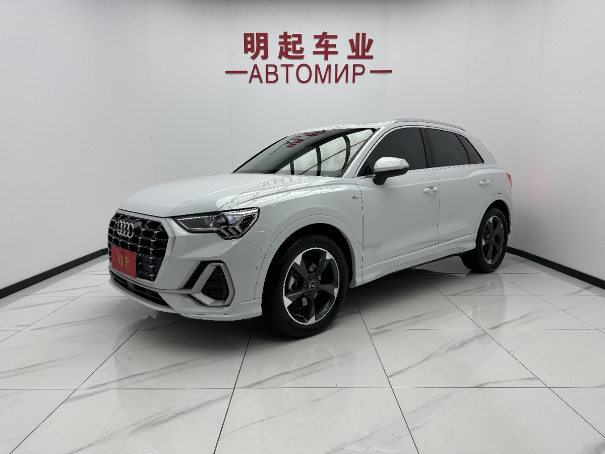 Audi Q3 2022 Audi Q3 2022 immagine di auto