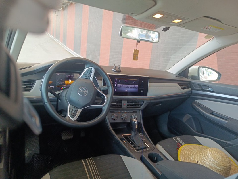 Volkswagen Bora 2023 car image #2