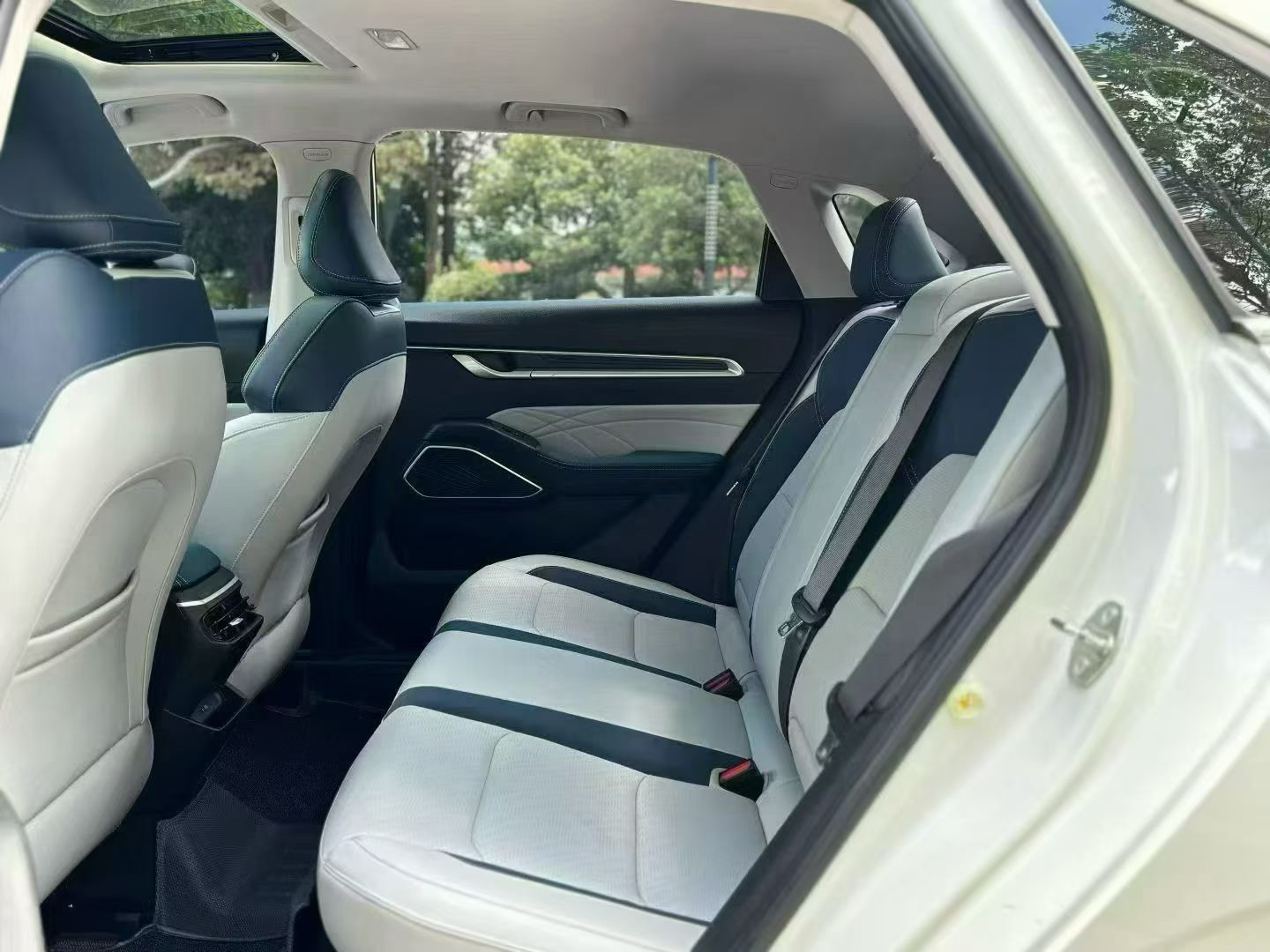 GEELY Emgrand 2022 #5 GEELY Emgrand 2022 car image #5