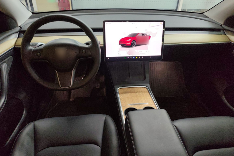 Tesla Model Y 2023 #10 Tesla Model Y 2023 car image #10