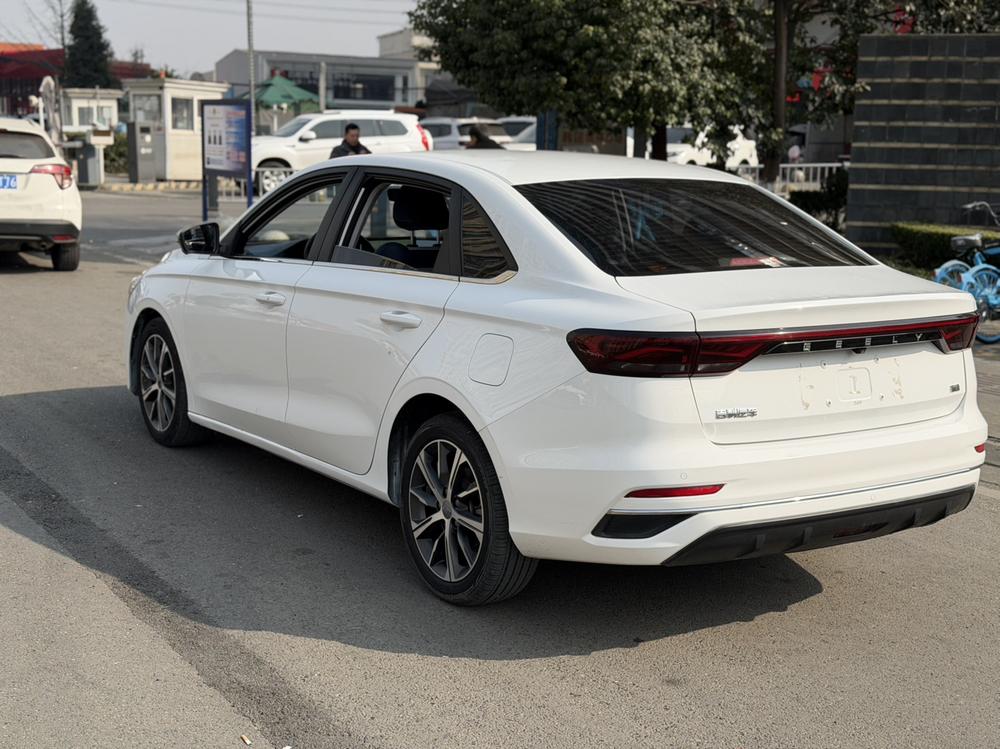 GEELY Emgrand 2022 #4 GEELY Emgrand 2022 car image #4