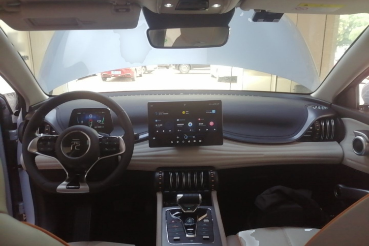 BYD Yuan Plus 2024 #10 BYD Yuan Plus 2024 изображение автомобиля #10
