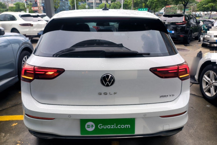Volkswagen Golf 2022 car image #6